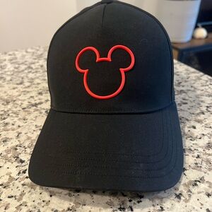 Disney x lululemon *Unisex Classic Structured Ball Cap Size S/M